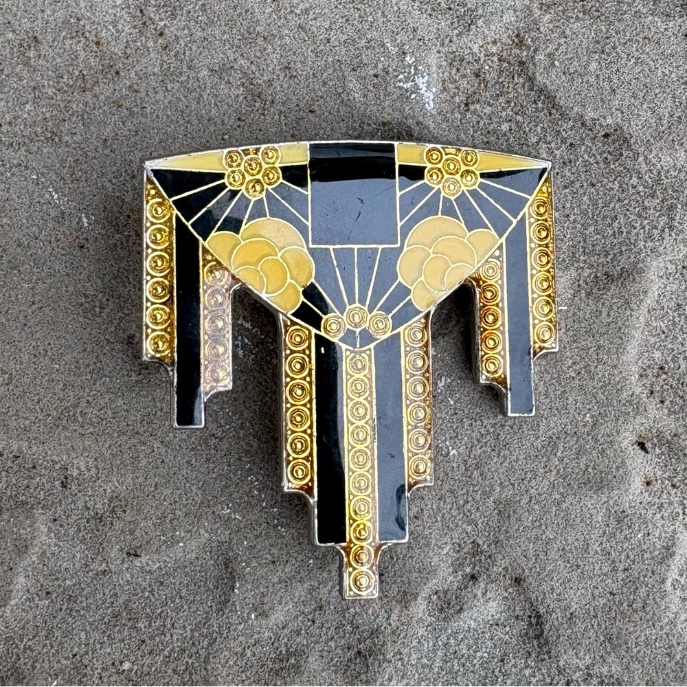 Vintage Art Deco Black and Gold Kimono Brooch